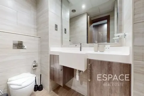 Apartmen di Jumeirah Lake Towers, Dubai, UAE 1 bilik tidur, 73 meter persegi № 738256 - foto 8