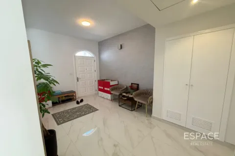 Villa te huur in The Springs, Dubai, VAE 3 slaapkamers, 228 vr.m., nr 738253 - foto 13
