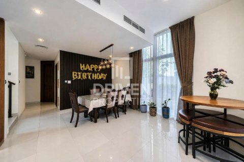 Vilă de vânzare în Dubai, EAU 6 dormitoare, 608.51 mp. №767684 - poză 5