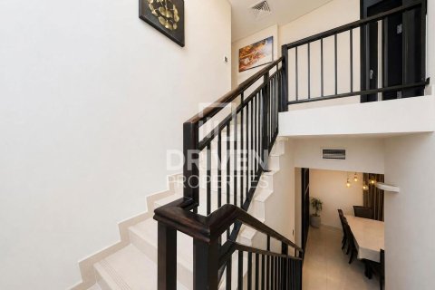 Vilă de vânzare în Dubai, EAU 6 dormitoare, 608.51 mp. №767684 - poză 8