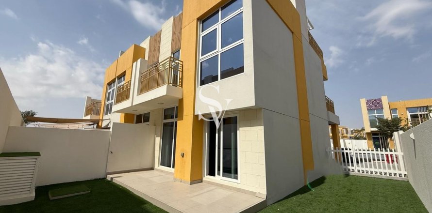 Rekkehus i DAMAC Hills (Akoya by DAMAC), Dubai, Emiratene 3 soverom, 170 kvm nr. 720128