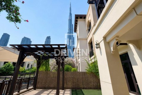 דירה ב Downtown Dubai (Downtown Burj Dubai), Dubai, איחוד האמירויות 1 חדר שינה, 141.4 מ