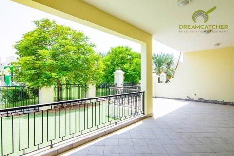 Rekkehus til salgs i Al Hamra Village, Ras Al Khaimah, Emiratene 4 soverom, 250.5 kvm Nr. 588410 - Foto 6