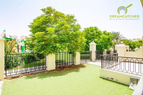 Stadthaus in Al Hamra Village, Ras Al Khaimah, VAE: 4 Schlafzimmer, 250.5 m2 Nr. 588410