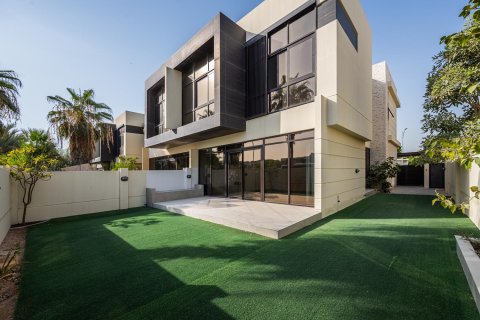 Shtëpi në qytet në DAMAC Hills (Akoya by DAMAC), Dubai, Emiratet e Bashkuara Arabe 4 dhoma gjumi, 323.4 m2. № 750119