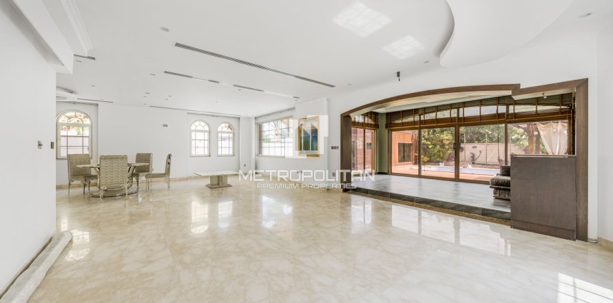 Villa asukohaga Jumeirah Park, Dubai, AÜE: 4 magamistoaga, 660 m² Nr 663899