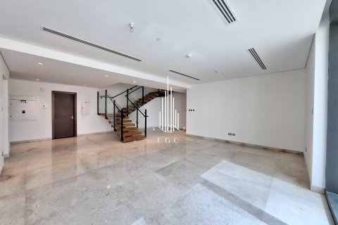 Dupleks në Tourist Club Area, Abu Dhabi, Emiratet e Bashkuara Arabe 4 dhoma gjumi, 256 m2. № 534995 - Foto 4