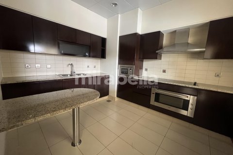 Apartament de închiriat în Palm Jumeirah, Dubai, EAU 3 dormitoare, 209.8 mp.  №360622 - poză 7