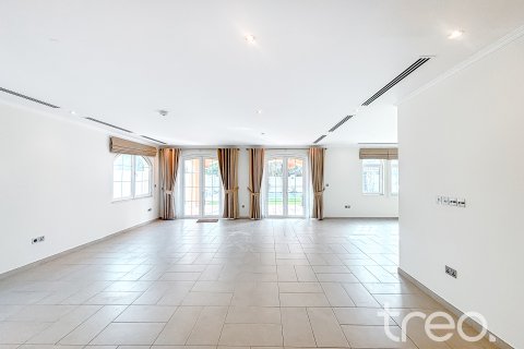 Villa in Jumeirah Park, Dubai, UAE 5 bedrooms, 435.62 sq.m. № 753740 - photo 6