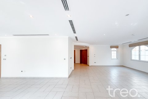 Villa in Jumeirah Park, Dubai, UAE 5 bedrooms, 435.62 sq.m. № 753740 - photo 3