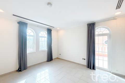 Villa in Jumeirah Park, Dubai, UAE 5 bedrooms, 435.62 sq.m. № 753740 - photo 21