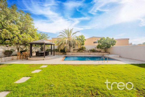 Villa in Jumeirah Park, Dubai, UAE 5 bedrooms, 435.62 sq.m. № 753740 - photo 30