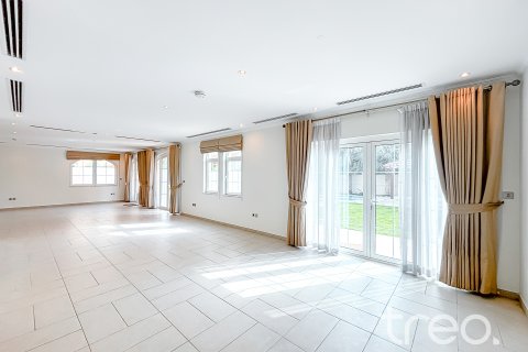 Villa in Jumeirah Park, Dubai, UAE 5 bedrooms, 435.62 sq.m. № 753740 - photo 8