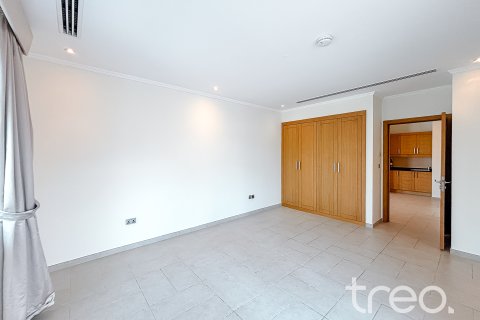 Villa in Jumeirah Park, Dubai, UAE 5 bedrooms, 435.62 sq.m. № 753740 - photo 27