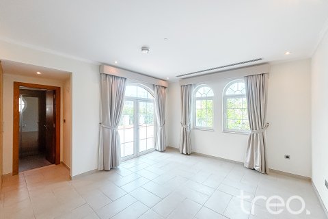 Villa in Jumeirah Park, Dubai, UAE 5 bedrooms, 435.62 sq.m. № 753740 - photo 26