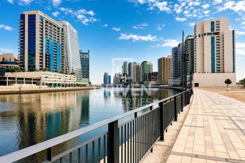 Business Bay, Dubai, UAE의 임대용 아파트 침실 2개, 119.19제곱미터 번호 759696 - 사진 8