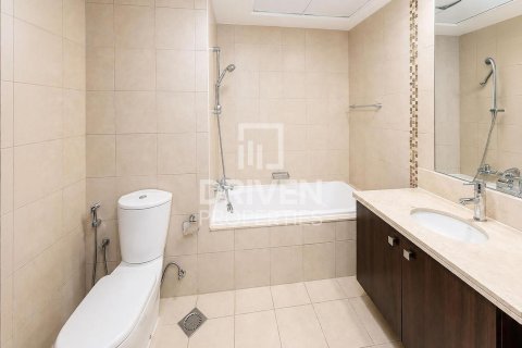 Business Bay, Dubai, UAE의 임대용 아파트 침실 2개, 119.19제곱미터 번호 759696 - 사진 18