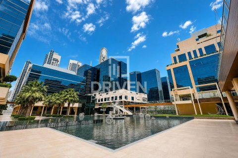 Business Bay, Dubai, UAE의 임대용 아파트 침실 2개, 119.19제곱미터 번호 759696 - 사진 12