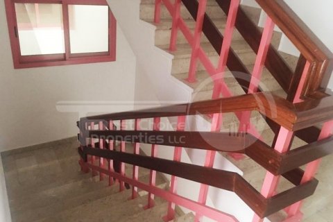 ویلا برای اجاره در Al Khalidiya، Abu Dhabi، امارات متحده عربی 4 خوابه ، 232.3 متر مربع ، شماره 407201 - تصویر 7