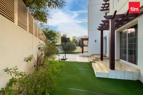 Vila u Dubai, UAE 3 spavaćih soba, 574.9 m2 Br. 660259 - fotografija 3