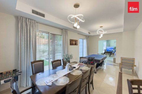 Vila u Dubai, UAE 3 spavaćih soba, 574.9 m2 Br. 660259 - fotografija 7
