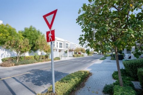 Radhus till försäljning i Mudon, Dubai, UAE 3 sovrum, 272 kvm Nr. 717784 - fotografi 24