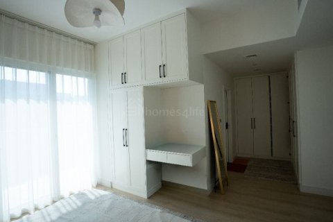 Radhus till försäljning i Mudon, Dubai, UAE 3 sovrum, 272 kvm Nr. 717784 - fotografi 18