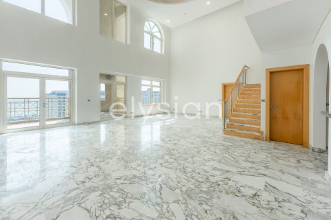 Kattohuoneisto Palm Jumeirah, Dubai, Arabiemiraatit 4 makuuhuonetta, 487 m2 № 600316