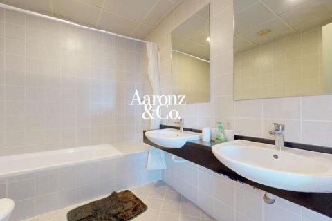 Appartamento in vendita a Dubai Marina, Dubai, EAU 2 camere da letto, 138 mq. № 729888 - foto 9