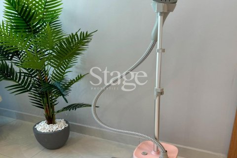 Apartment in Dubai Land, UAE 1 room, 42 sq.m. № 758275 - photo 9