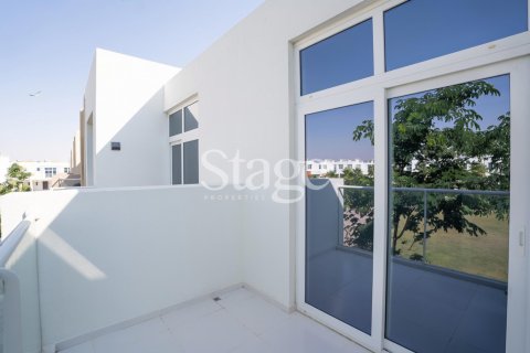Townhouse til salg i Dubai, UAE 4 soveværelser, 112 kvm № 758274 - foto 11
