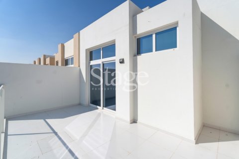 Townhouse til salg i Dubai, UAE 4 soveværelser, 112 kvm № 758274 - foto 10