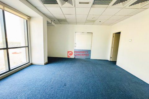Zyrë në Dubai Investment Park, Emiratet e Bashkuara Arabe 134 m2. № 542188 - Foto 12