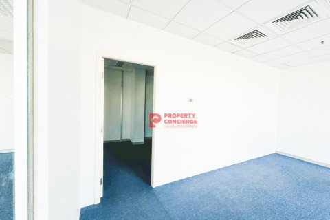 Zyrë në Dubai Investment Park, Emiratet e Bashkuara Arabe 134 m2. № 542188 - Foto 9