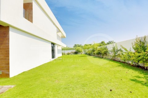 Üürile anda villa on the Yas Island, Abu Dhabi, AÜE: 5 magamistoaga, 516.4 m² Nr 410547 - pilt 18
