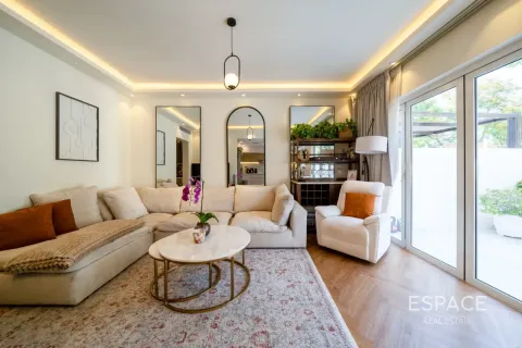 Villa zum Verkauf in The Springs, Dubai, VAE 2 Schlafzimmer, 152 m2 Nr. 737776 - Foto 2