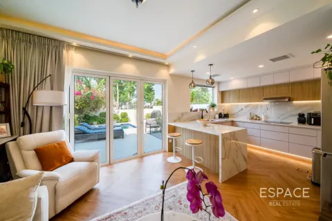 Villa in The Springs, Dubai, VAE 2 slaapkamers, 152 vr.m. nr 737776
