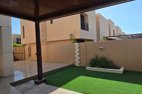 Таунхаус Muwaileh Commercial, Шарджа, БАӘ-да 4 жатын бөлмелер, 276.85 м² № 748577 - фото 4