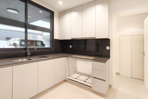 Tilal City、Sharjah、UAE にあるタウンハウス販売中 4ベッドルーム、247.21 m2、No748580 - 写真 2