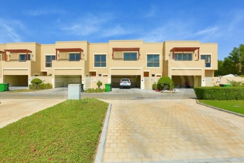 Villa in Al Raha Gardens, Abu Dhabi, UAE 4 bedrooms, 255.9 sq.m. № 407077