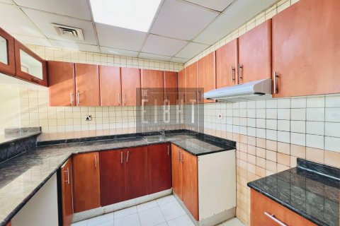 Lägenhet till försäljning i Dubai Marina, Dubai, UAE 2 sovrum, 102.2 kvm Nr. 571717 - fotografi 3