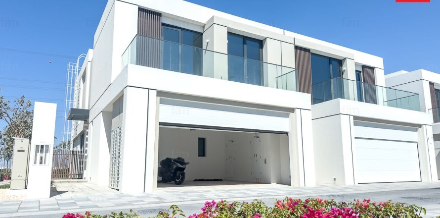 Townhouse în Dubai, EAU 4 dormitoare, 312 mp.  №613598
