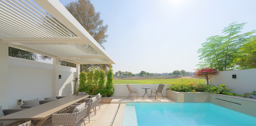 Casa urbana em Jumeirah Golf Estates, Dubai, EAU 4 quartos, 325.53 m2 № 764200