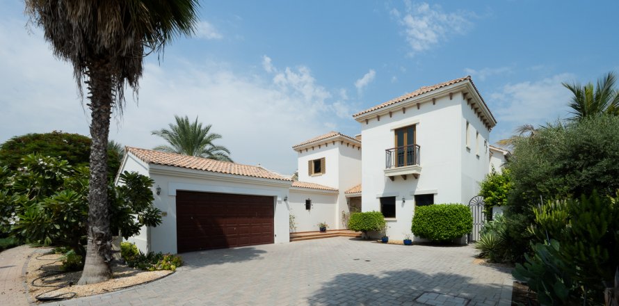 Villa em Jumeirah Golf Estates, Dubai, EAU 5 quartos, 939.4 m2 № 764201