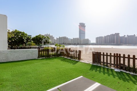 Palm Jumeirah、Dubai、UAE にあるヴィラ販売中 5ベッドルーム、310 m2、No723151 - 写真 23