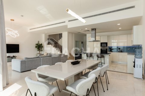 Palm Jumeirah、Dubai、UAE にあるヴィラ販売中 5ベッドルーム、310 m2、No723151 - 写真 8