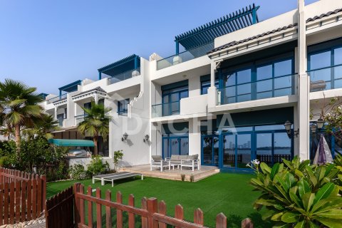 Palm Jumeirah、Dubai、UAE にあるヴィラ販売中 5ベッドルーム、310 m2、No723151 - 写真 26