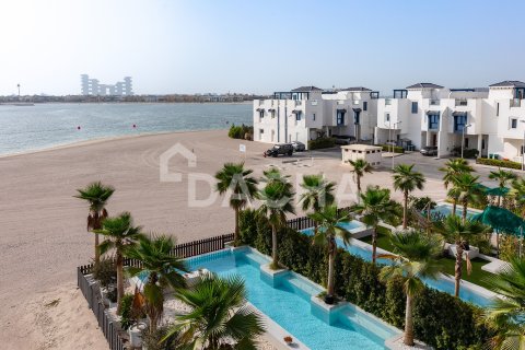 Palm Jumeirah、Dubai、UAE にあるヴィラ販売中 5ベッドルーム、310 m2、No723151 - 写真 2