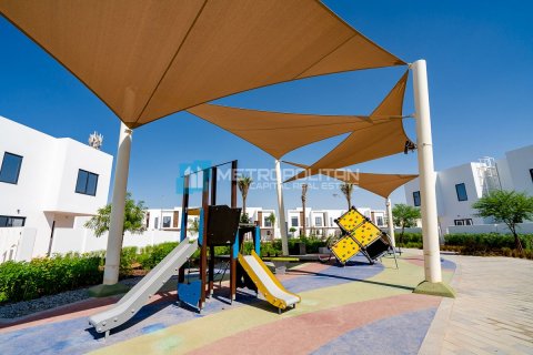 Townhouse in Al Ghadeer, Abu Dhabi, UAE 2 bedrooms, 157.5 sq.m. № 700483 - photo 12