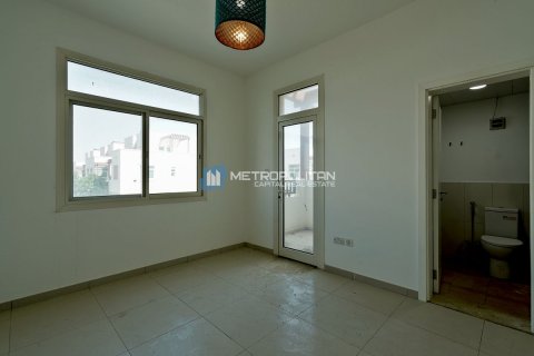 Townhouse in Al Ghadeer, Abu Dhabi, UAE 2 bedrooms, 157.5 sq.m. № 700483 - photo 2